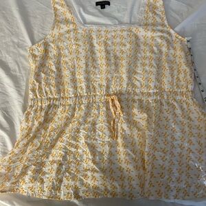 Lane Bryant size 22/24 adorable embroidered summer top